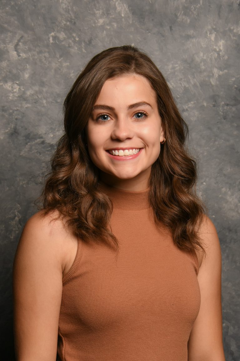 headshot photo of Sophie Lepien