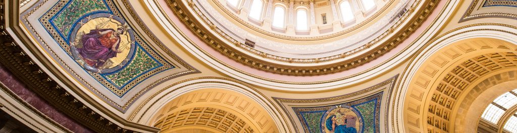 inside of the Wisconsin capitol rotunda